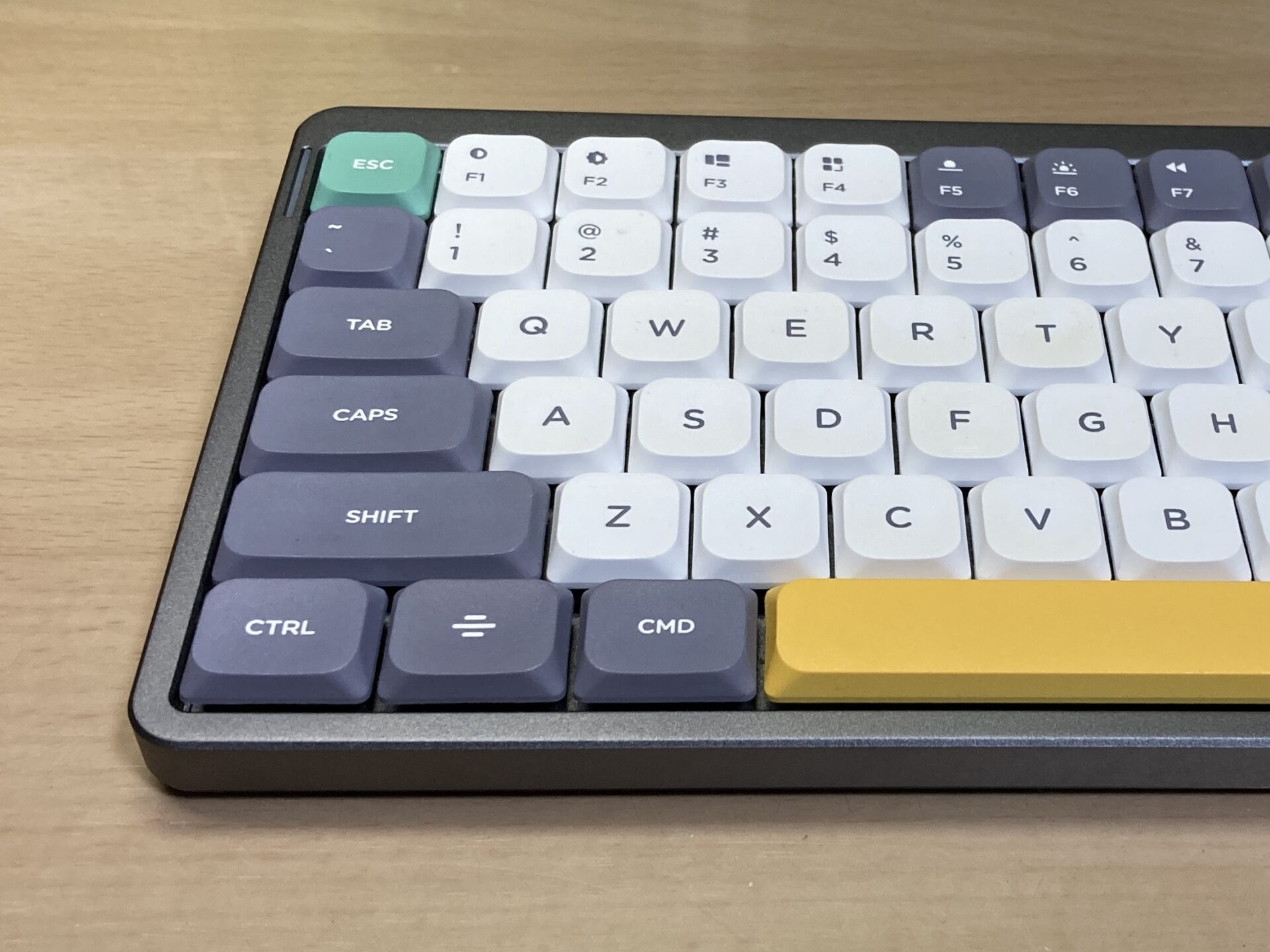 Nippyメカニカルキーボード　AIR75 カバー付き Amazon | NuPhy Air75メカニカルキーボード 薄型ワイヤレス