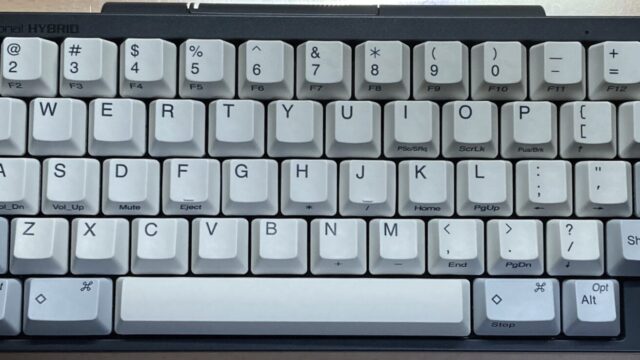 HHKB墨に白のキーキャップをつけてみる