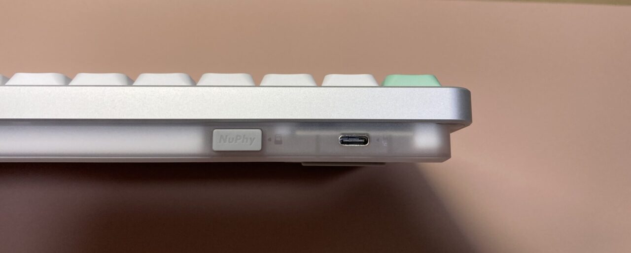 NuPhy Air75 V3の背面