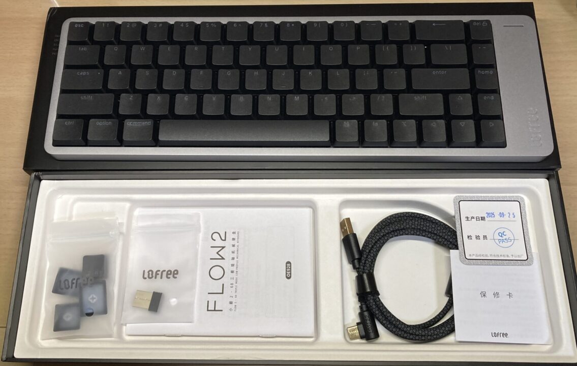 Lofree Flow2の内容物。