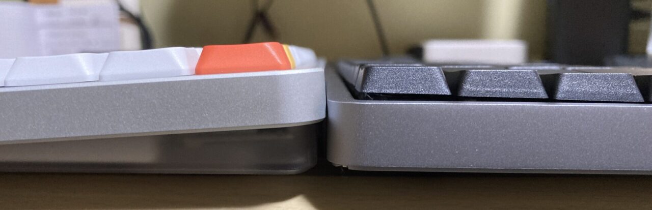 Lofree Flow2とNuPhy Air 75 V3の高さ(厚さ)の比較