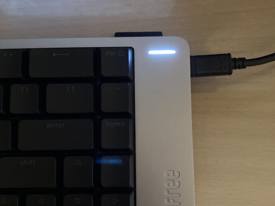 Lofree Flow2はバッテリーインジケーターが眩しい