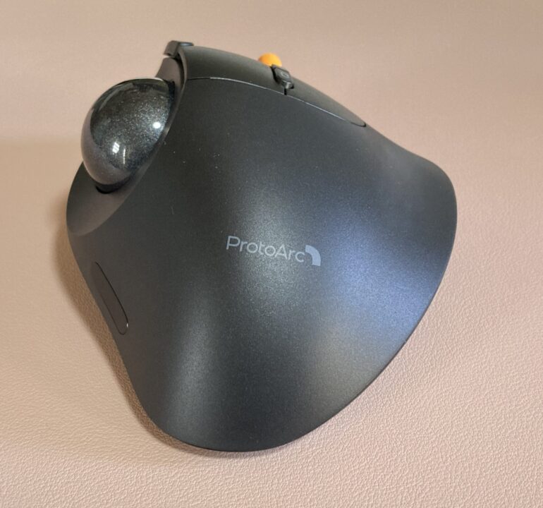 ProtoArc EM02 トラックボールマウスのレビュー