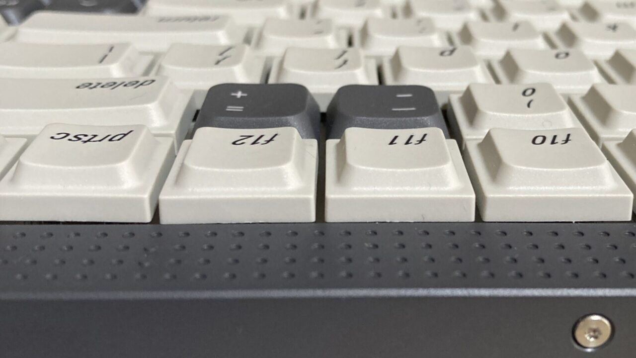 Node75の打鍵ミスを減らすLAKキーキャップ