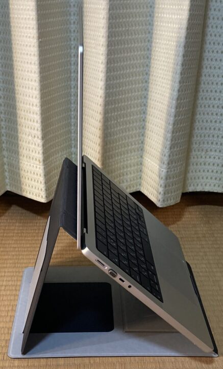 スタンディングデスクに憧れて買ったMOFT Zをレビュー